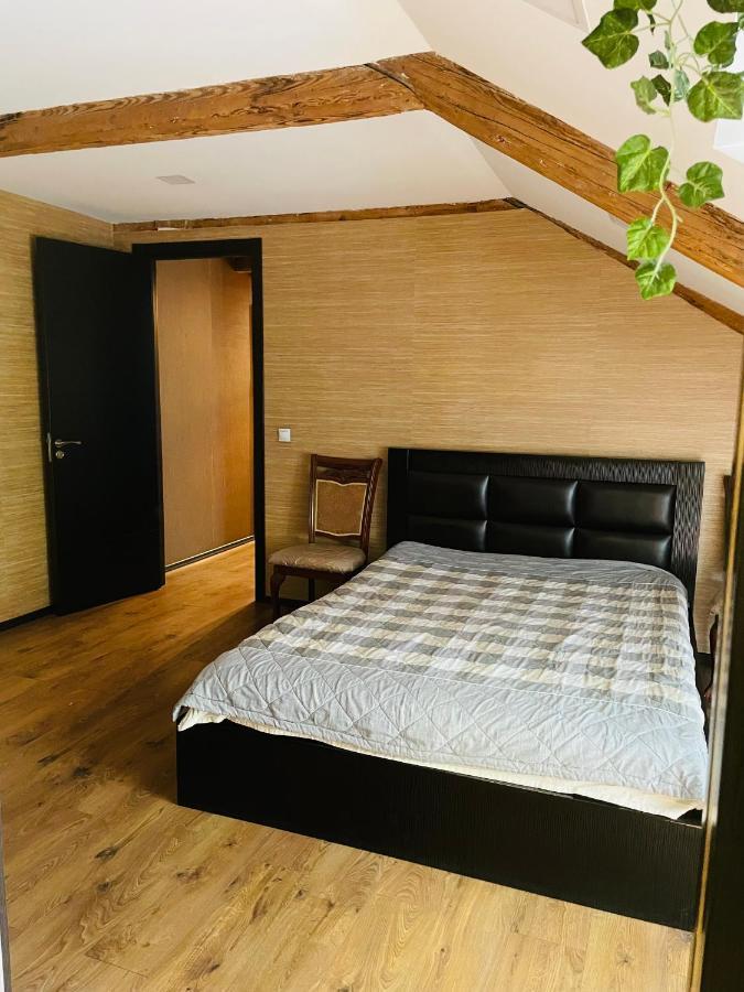 Beautiful Apartment On Atoneli Tbilisi Exterior photo