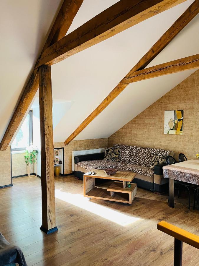Beautiful Apartment On Atoneli Tbilisi Exterior photo