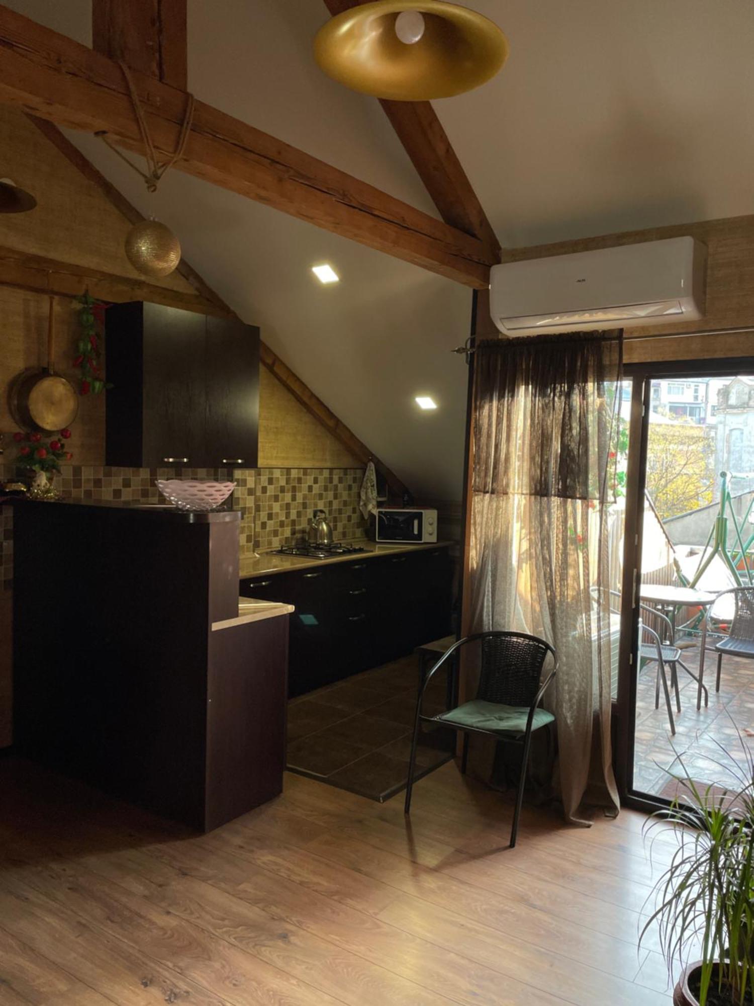 Beautiful Apartment On Atoneli Tbilisi Exterior photo